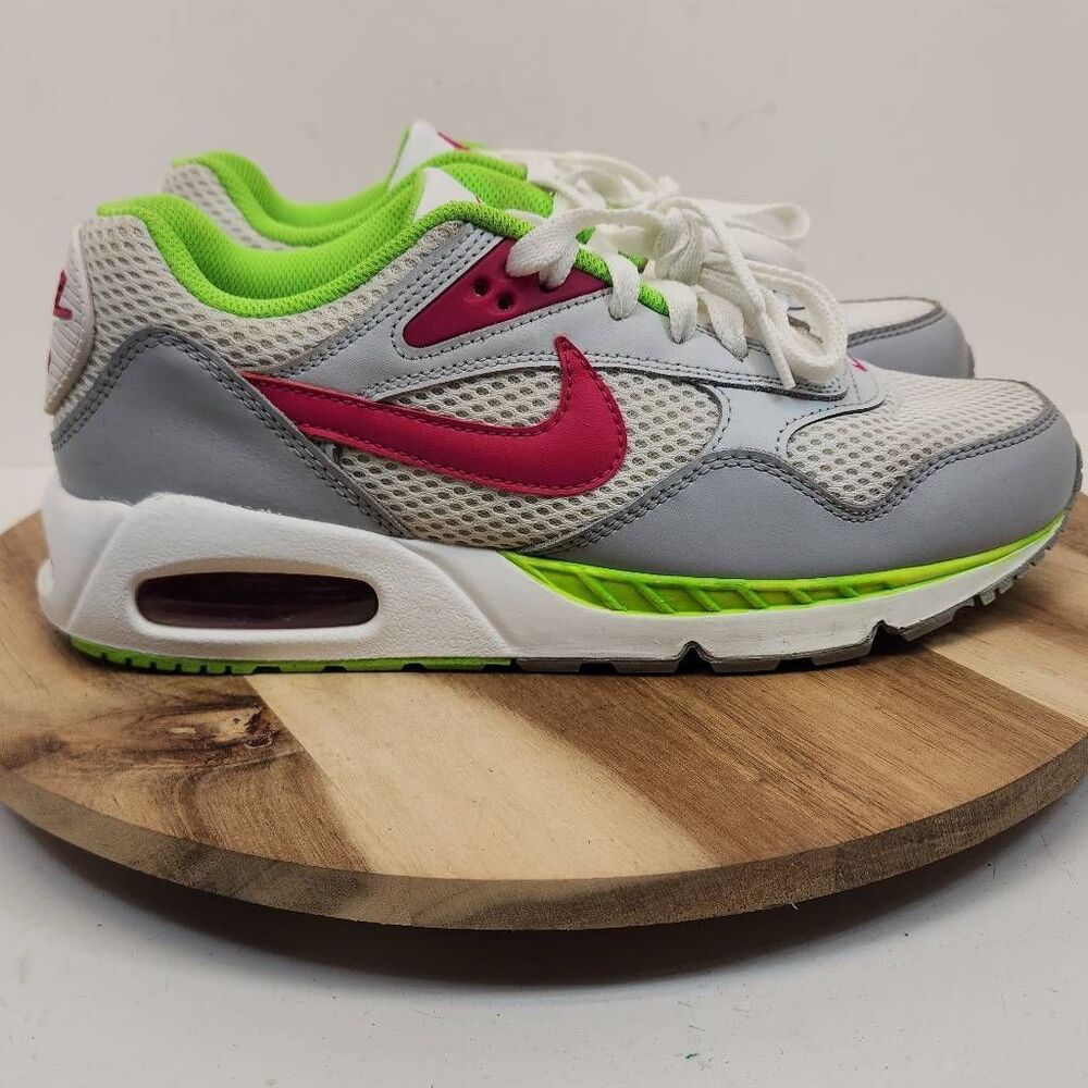 Nike Women's Air Max Correlate sneakers  Size 9 White Fireberry Lime Green